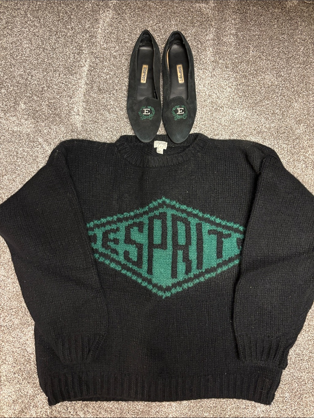 Vintage Esprit Black Sweater with matching shoes